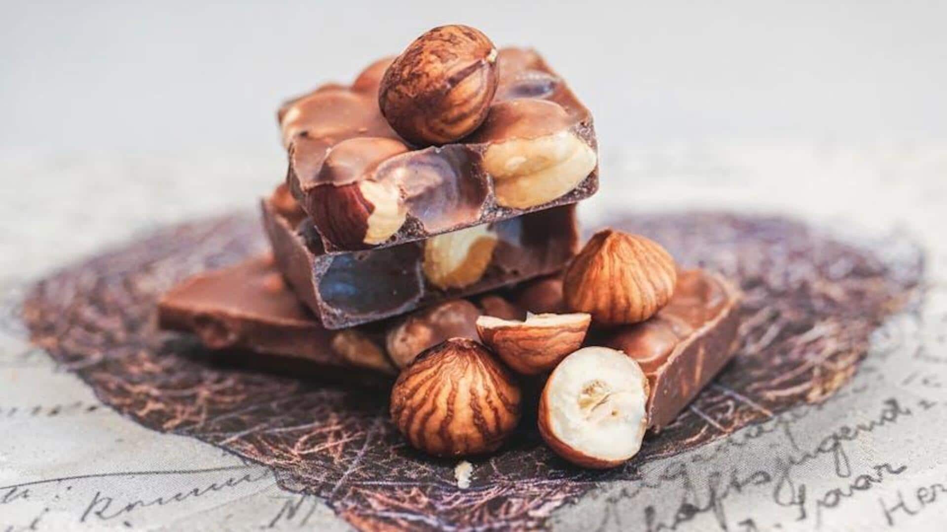 Hazelnut v/s macadamia: Comparing their nutrition Hazelnut v/s macadamia: Comparing their nutrition