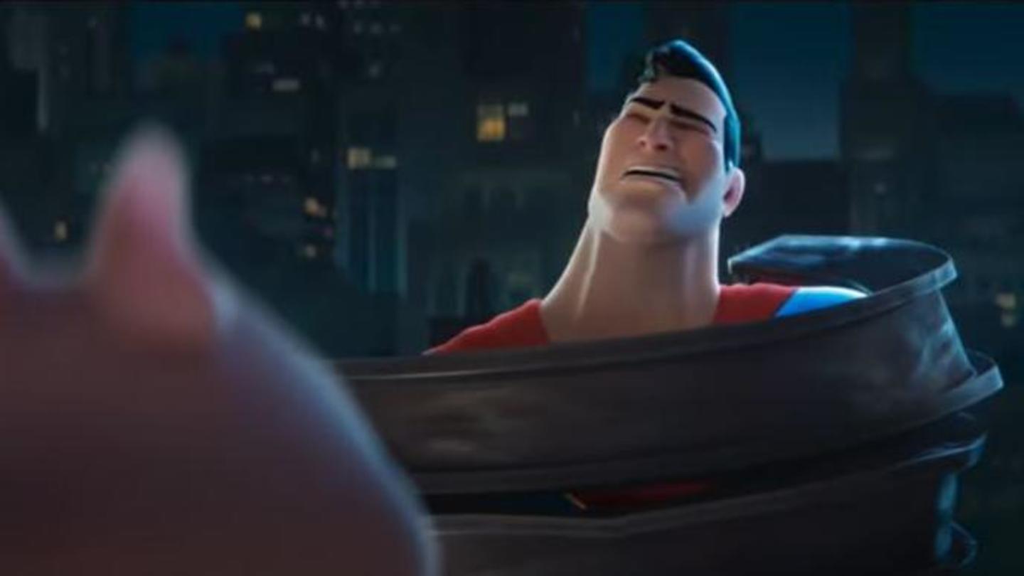 Trailer starts with Krypto trying to wake Superman up Trailer starts with Krypto trying to wake Superman up