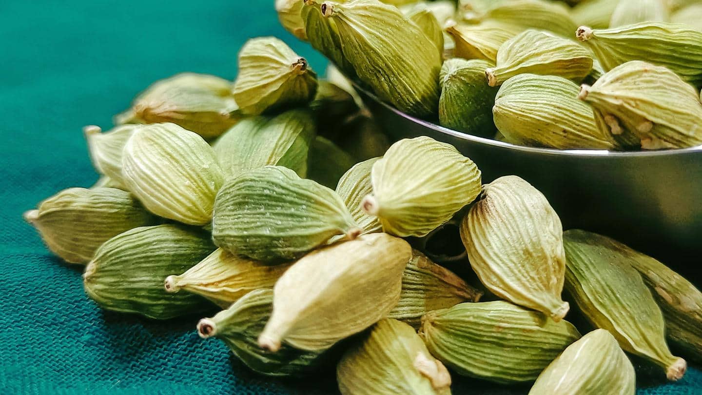 5 health benefits of cardamom that are backed by science