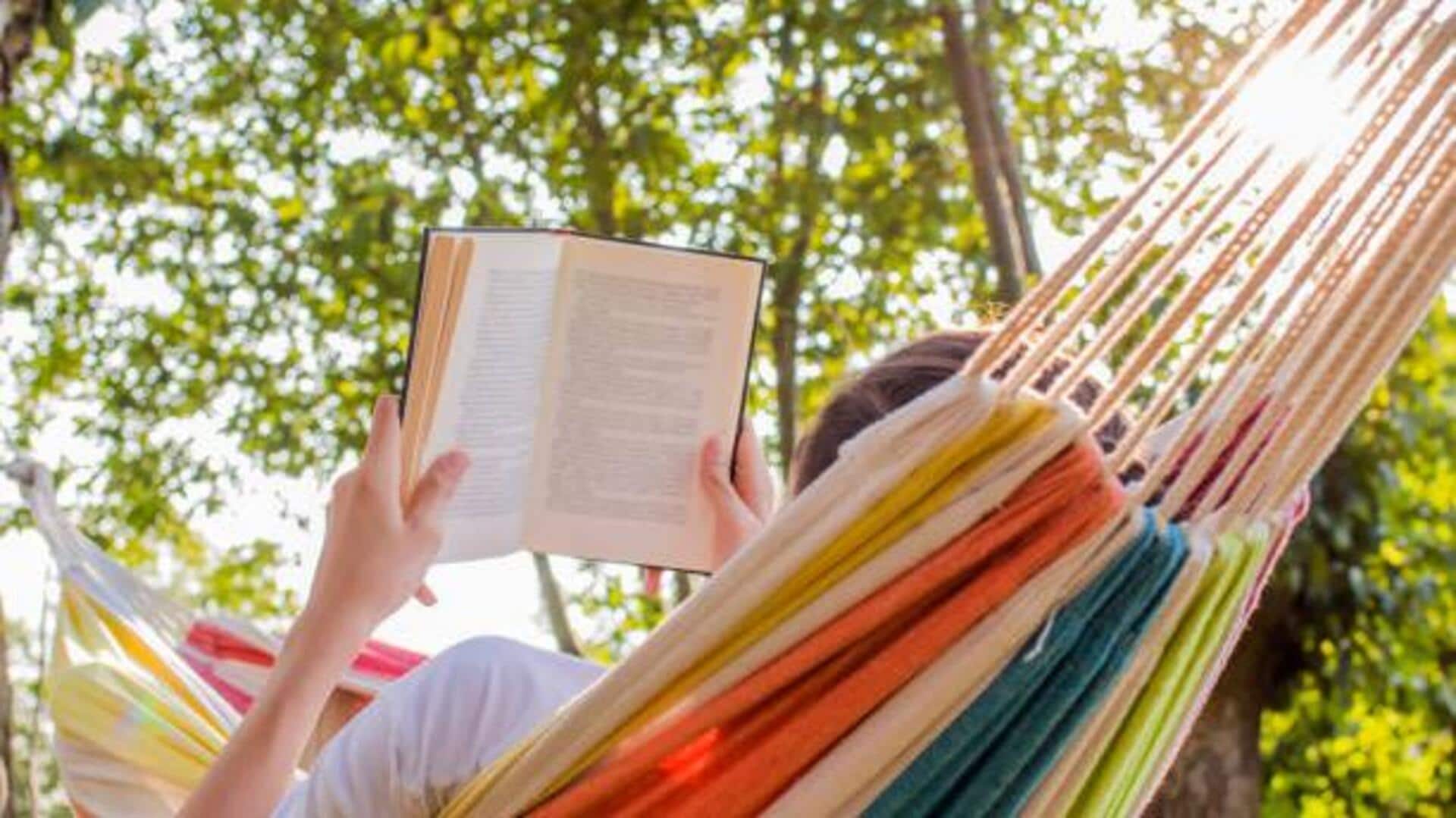 How to enjoy reading outdoors 