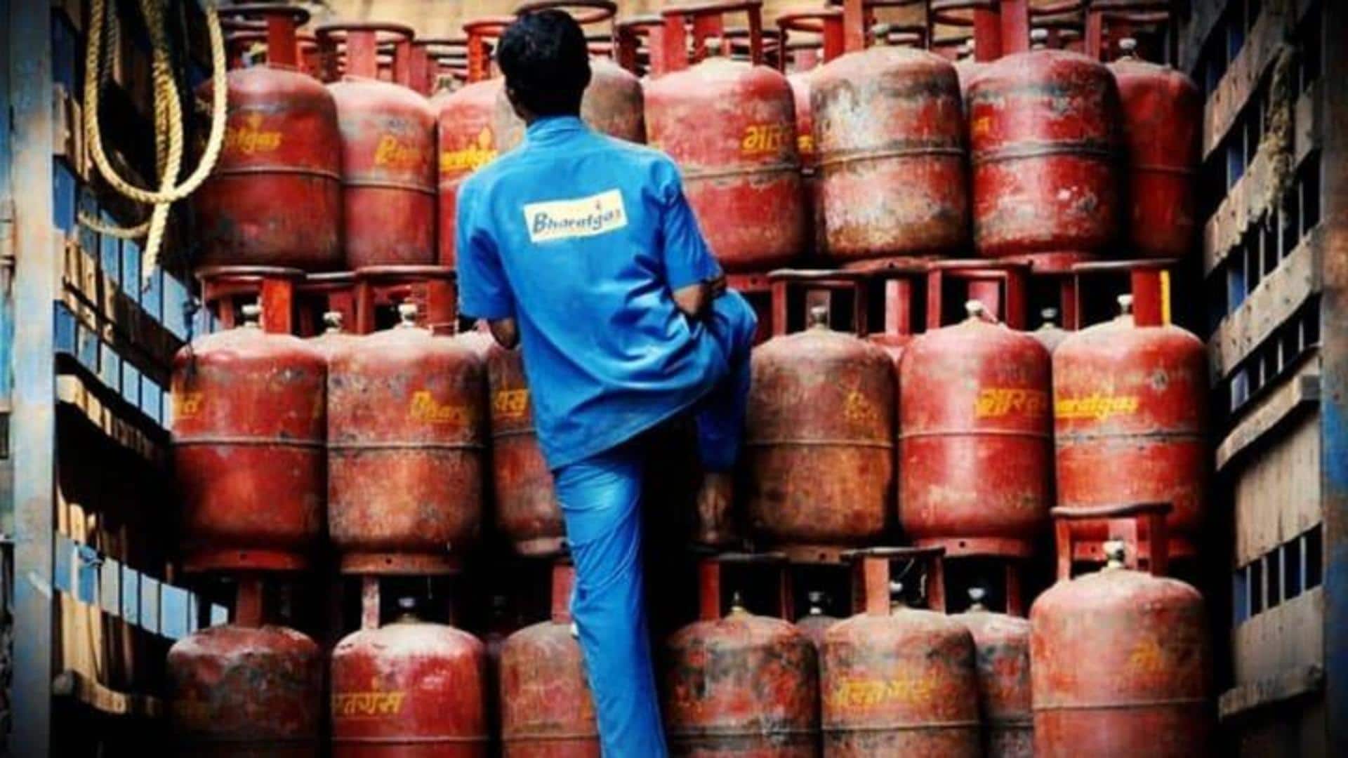 Commercial LPG cylinder price reduced by Rs. 100