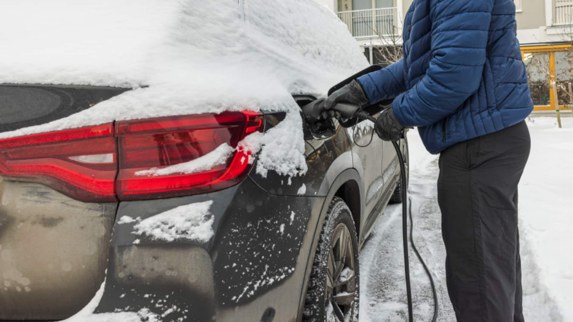 Do EVs lose range in winters? Yes, know why