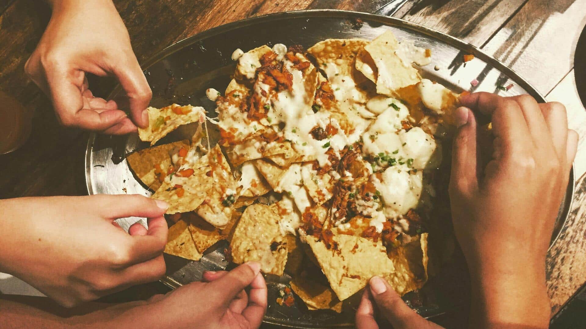 Baked khakhras are the guilt-free nacho alternative