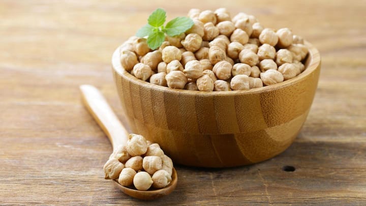5 health benefits of chickpeas that make them super wholesome