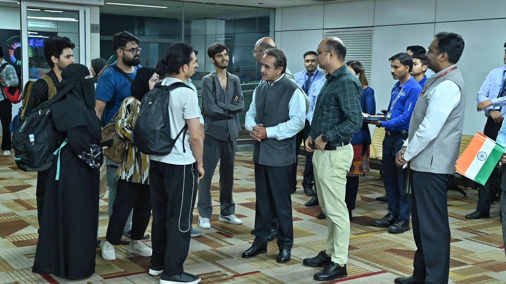 Iran student returnees flag poor bus condition; Omar Abdullah responds Iran student returnees flag poor bus condition; Omar Abdullah responds