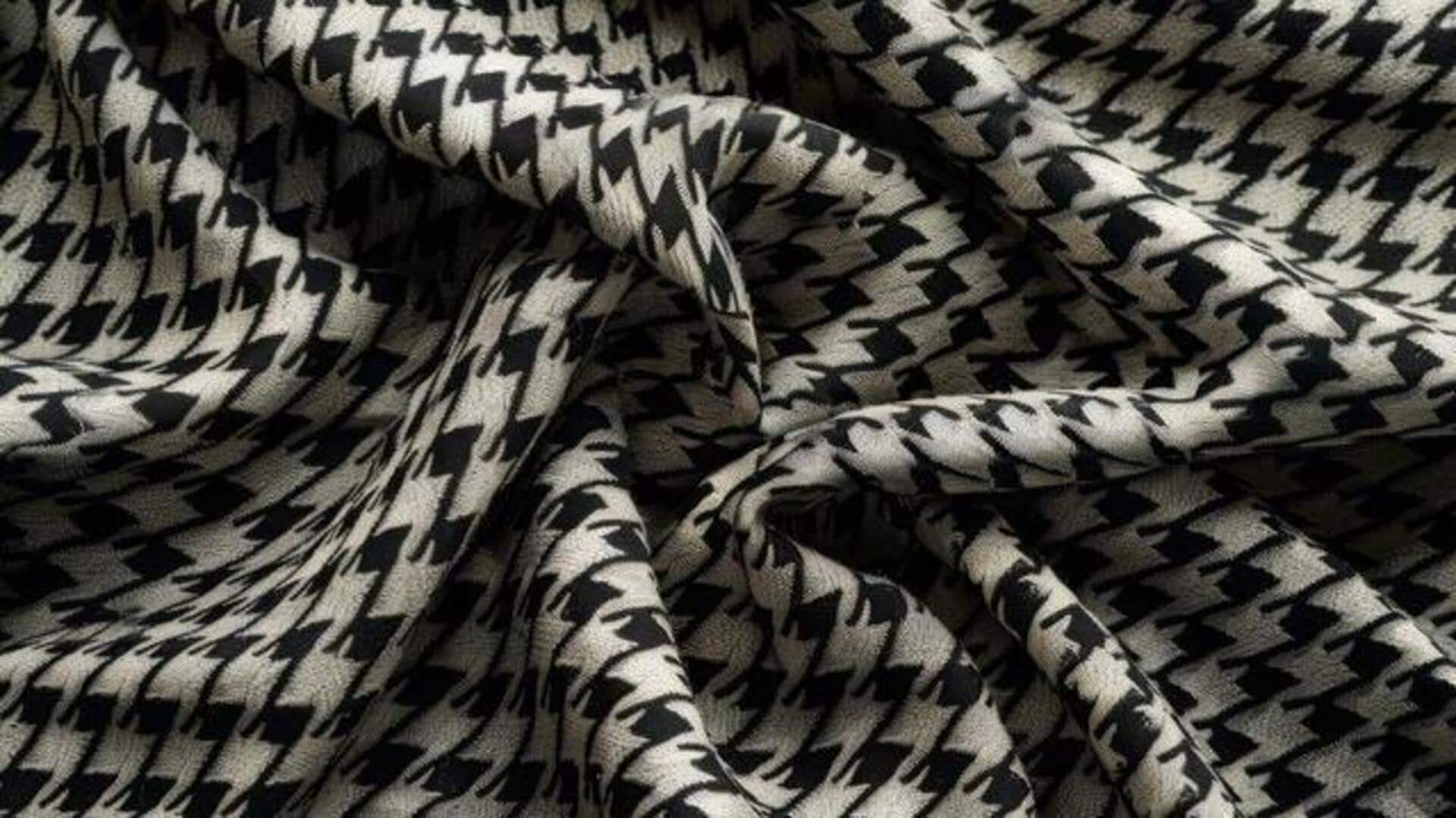 Stylish ways to wear houndstooth print 