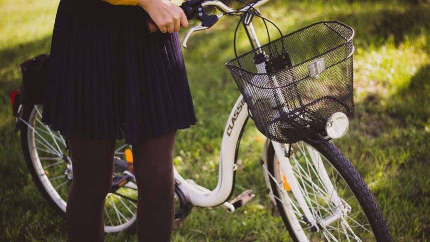 Pleated skirt deserves to be beyond the uniform Pleated skirt deserves to be beyond the uniform