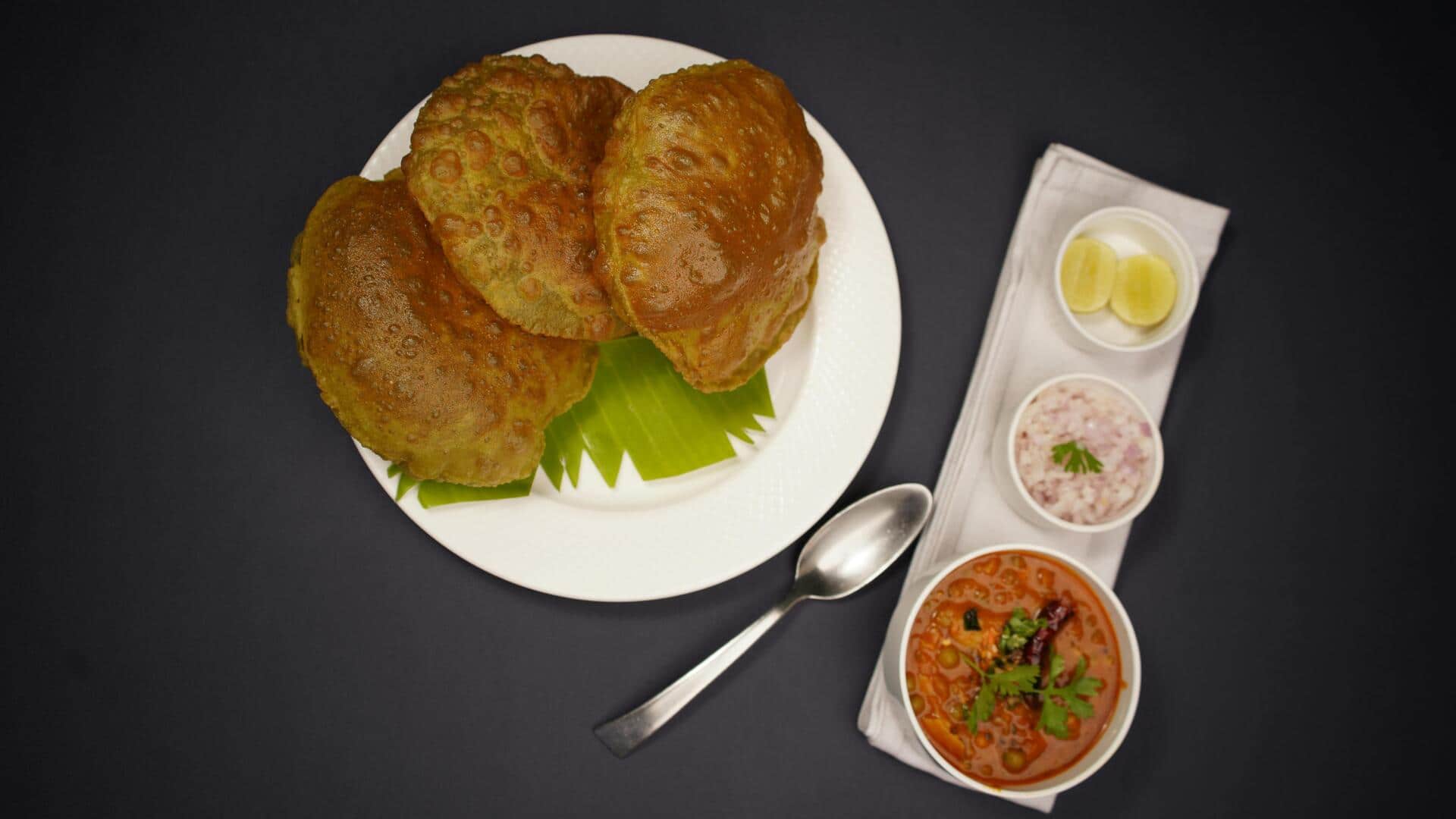 Palak puri: The crispy green breakfast you must try