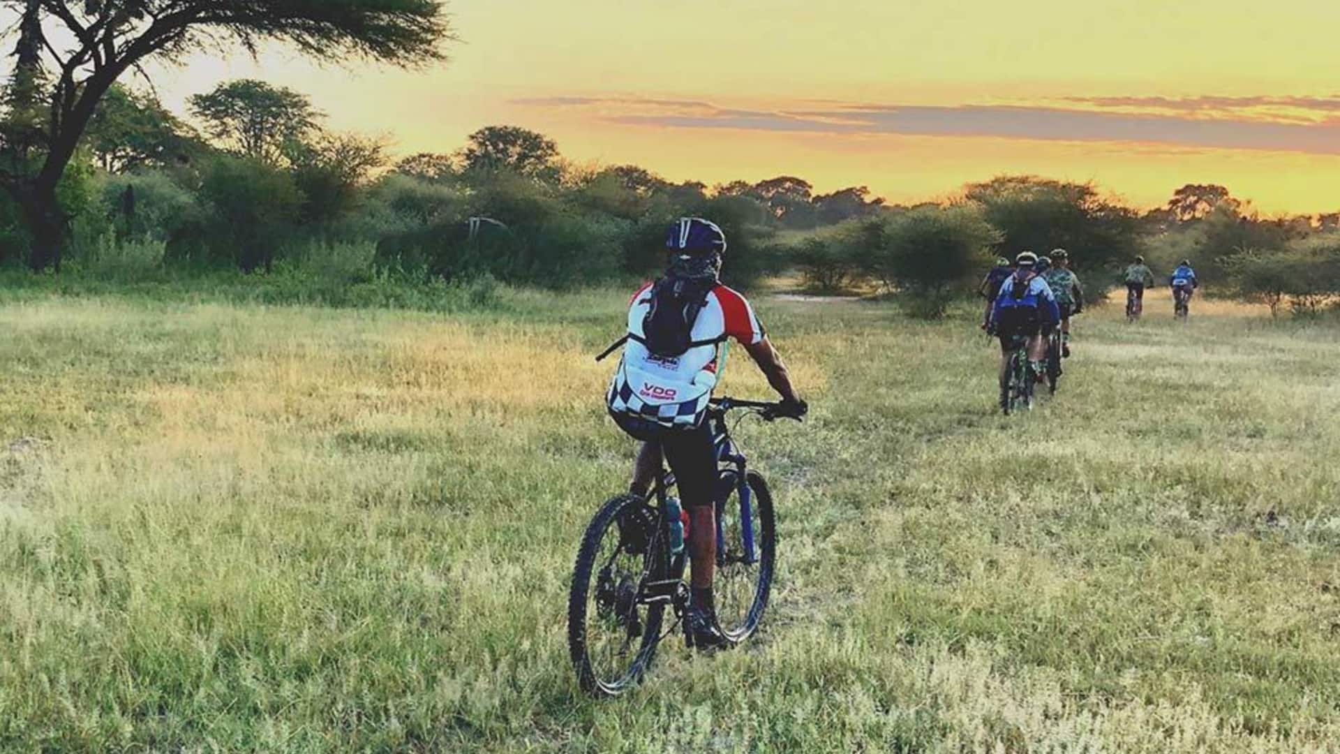 Safari bike ride in savanna: Tips for an epic adventure