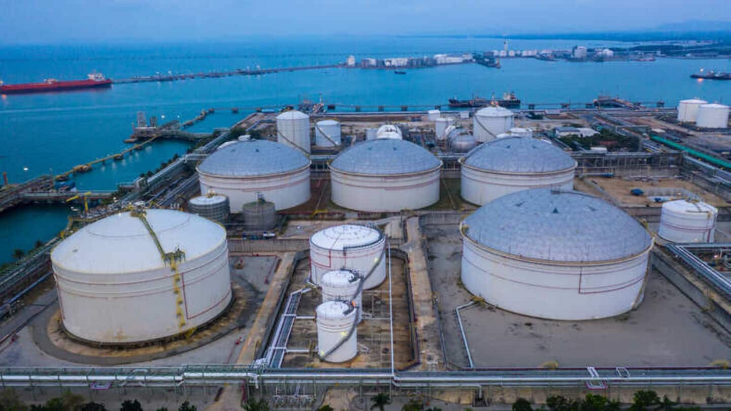 Switching to LNG could save India $1B in oil imports