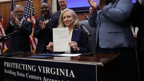 Virginia governor takes action on AI, data centers