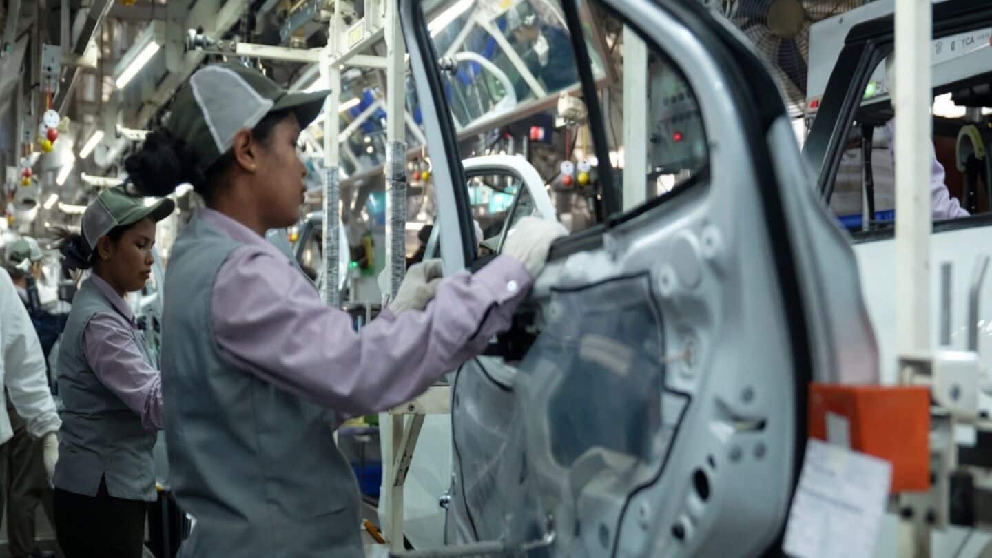 Electronics could make up 55% of vehicle costs by 2030