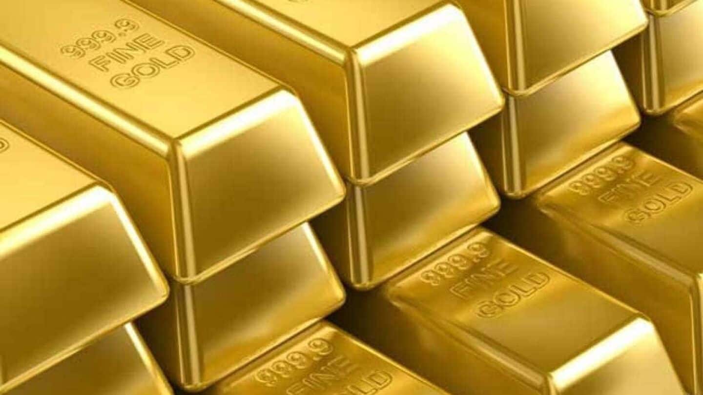 India's trade deficit jumps to $42B in October