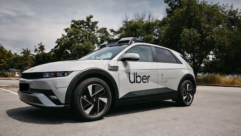 Uber to deploy 500 vehicles to gather self-driving data 