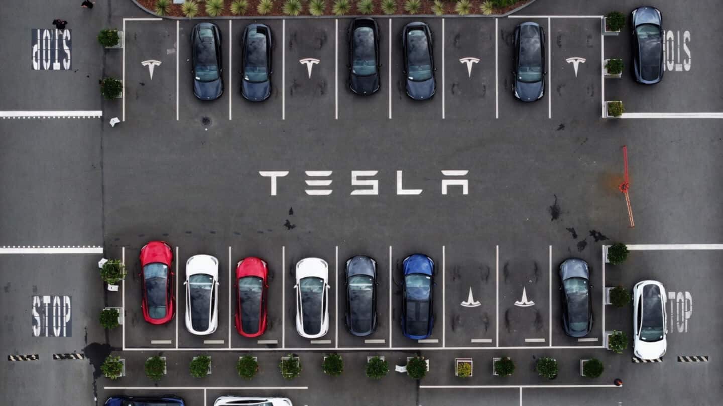 Tesla settles lawsuit over fatal crash involving Full Self-Driving