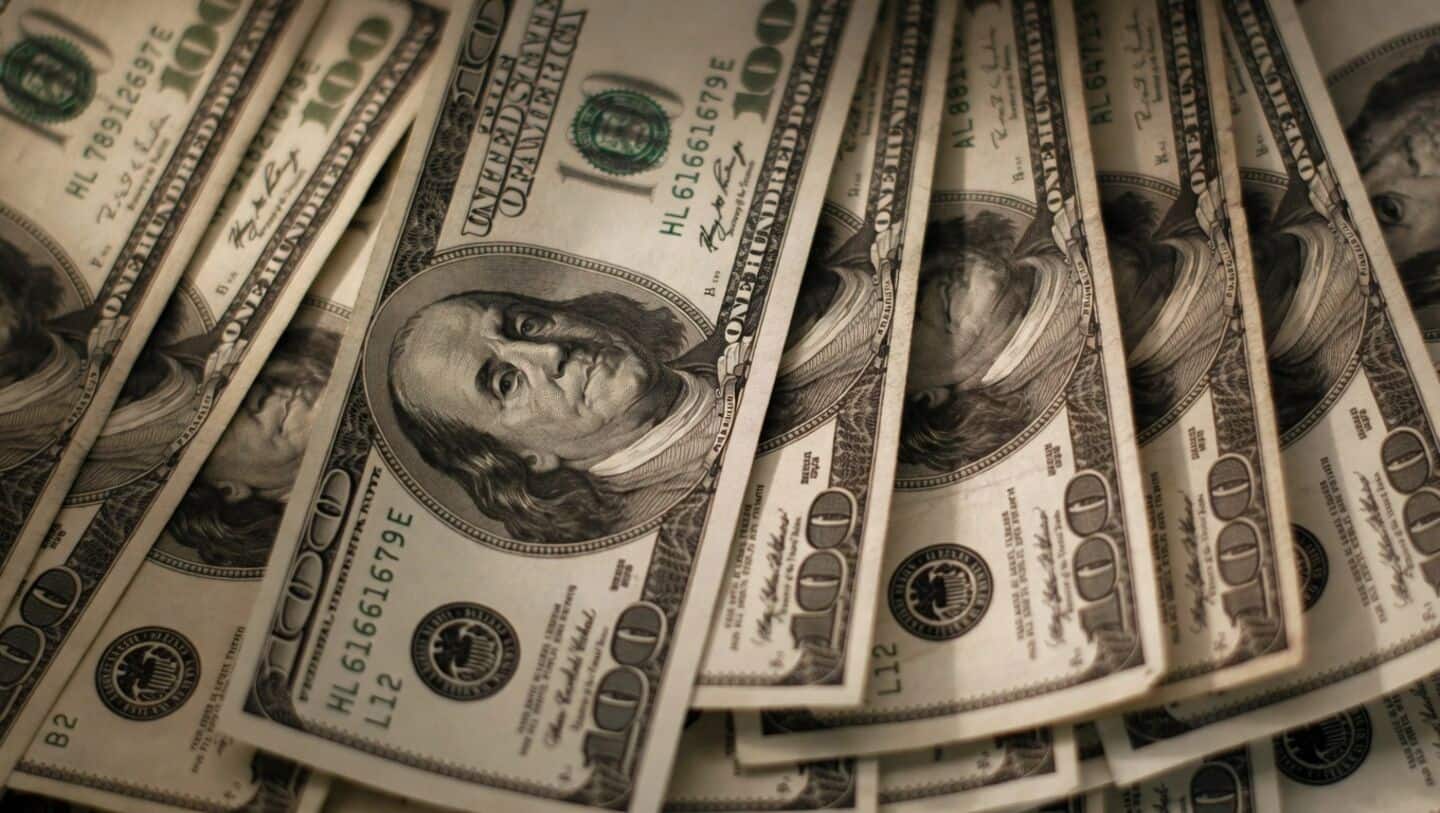 Foreign investors pull out ₹33,000cr from Indian equities in May