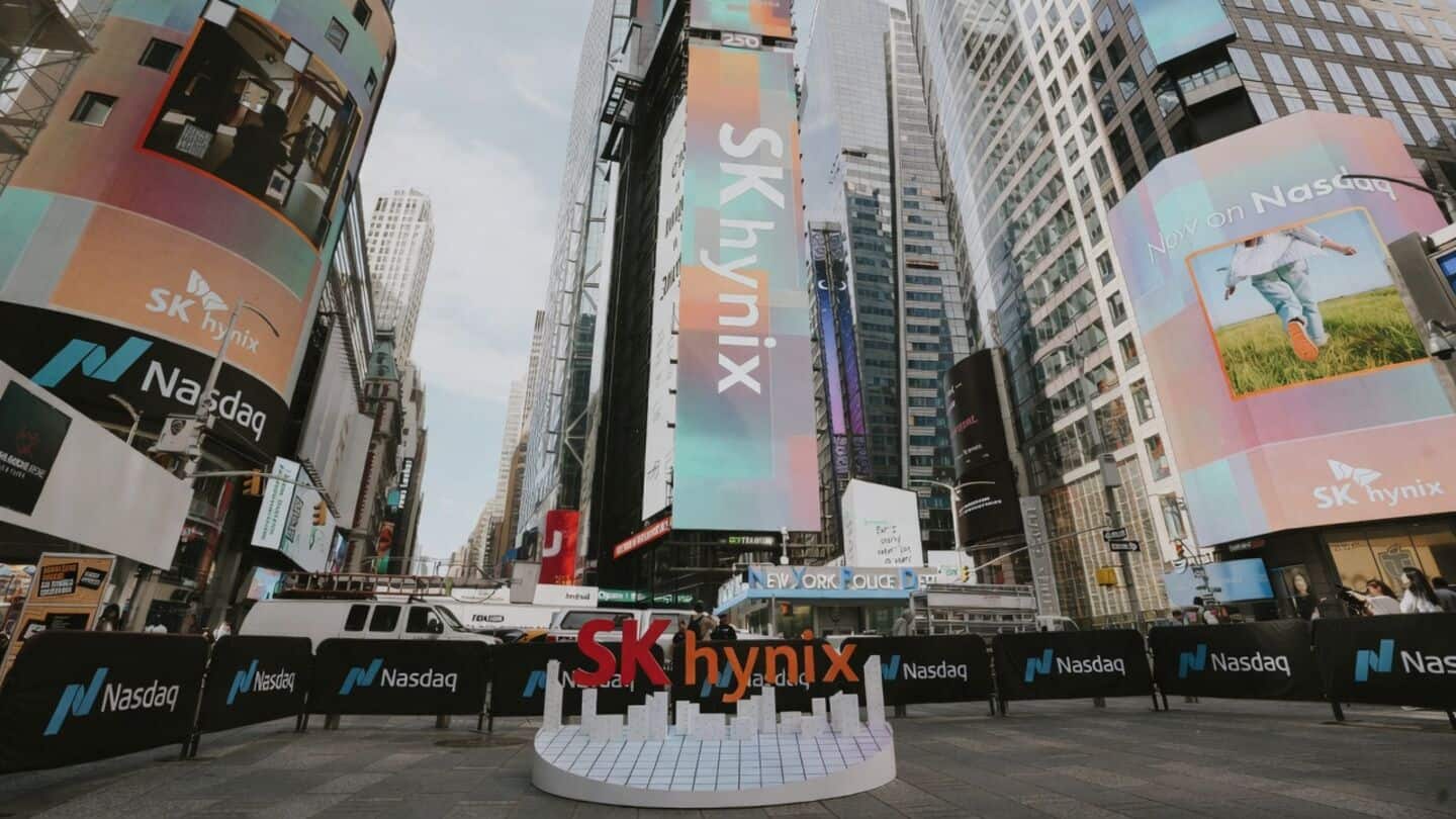 SK Hynix raises $26.5B in record US debut
