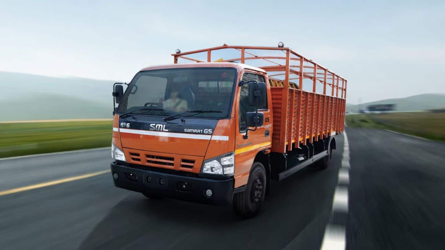 Mahindra to sell truck and bus division for ₹525cr