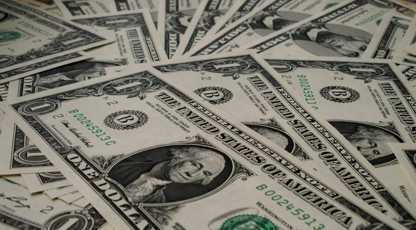 FII selling shows signs of easing amid lower oil prices