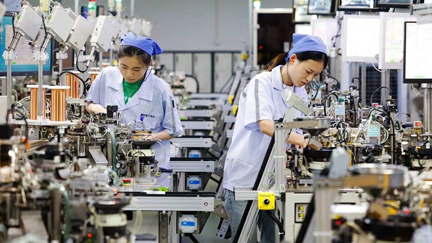 China manufacturing activity sinks to longest decline on record