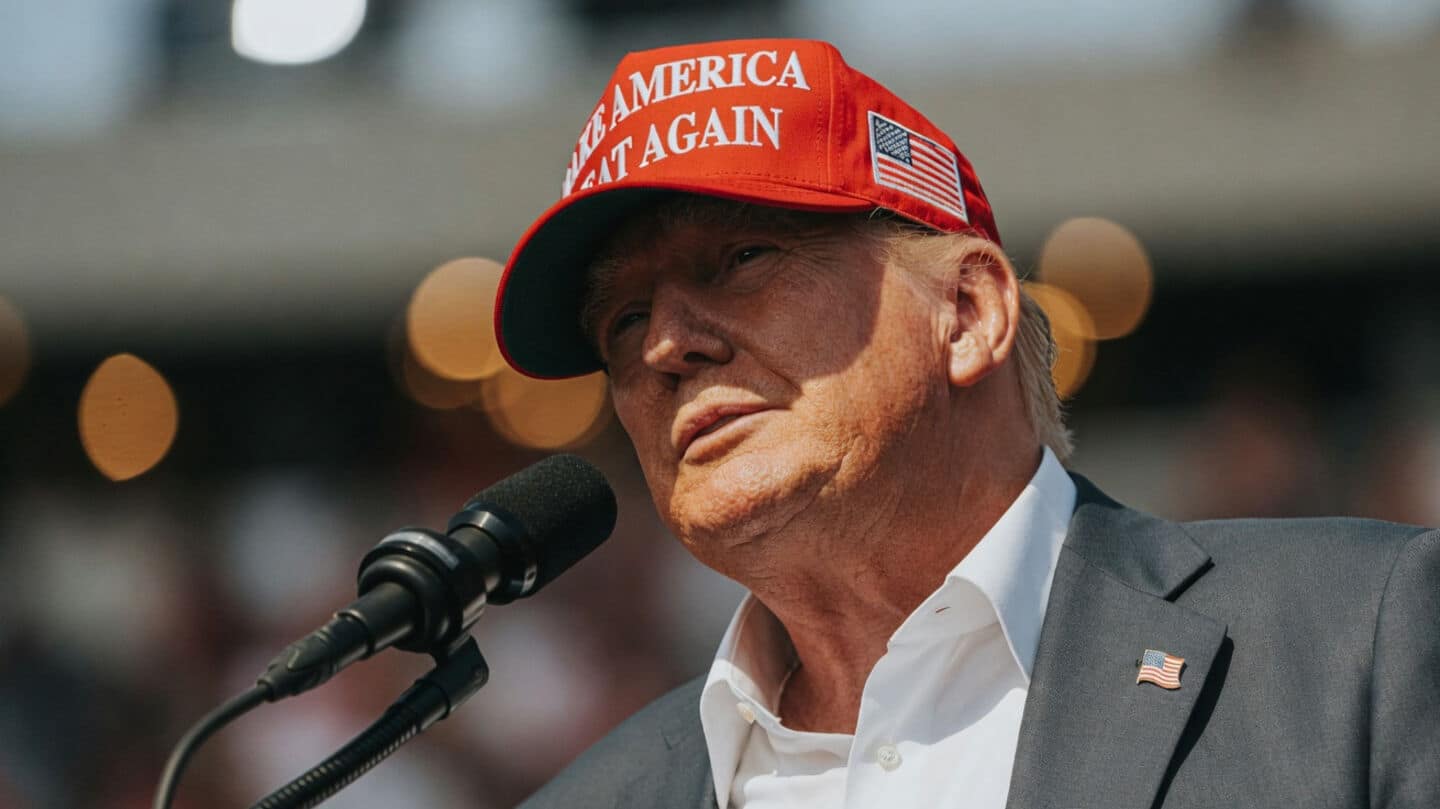 'Google now kisses my a##': Trump