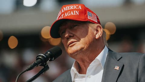 'Google now kisses my a##': Trump