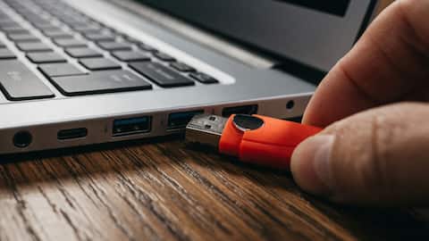 Google, FBI warn of ransomware group stealing data in person