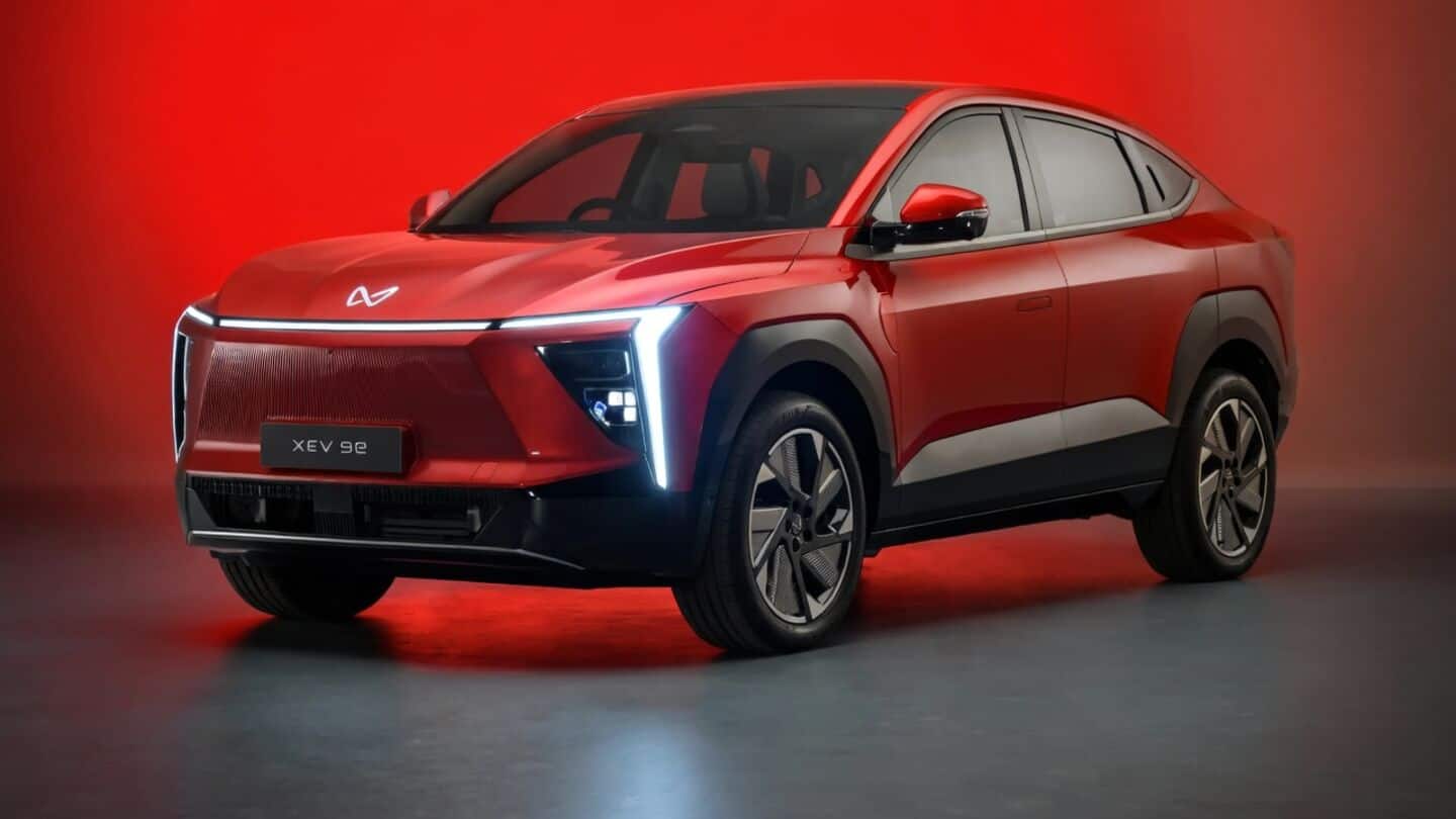 Mahindra cuts upfront EV prices by ₹8L with BAAS program 