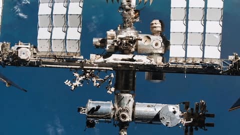 NASA astronauts shelter in SpaceX capsule amid ISS module leaks