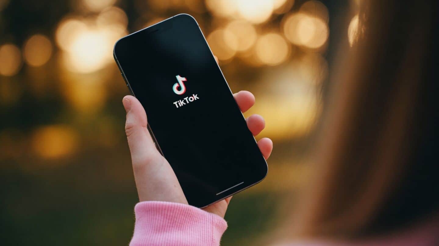 TikTok accused of secretly testing algorithms on teens 