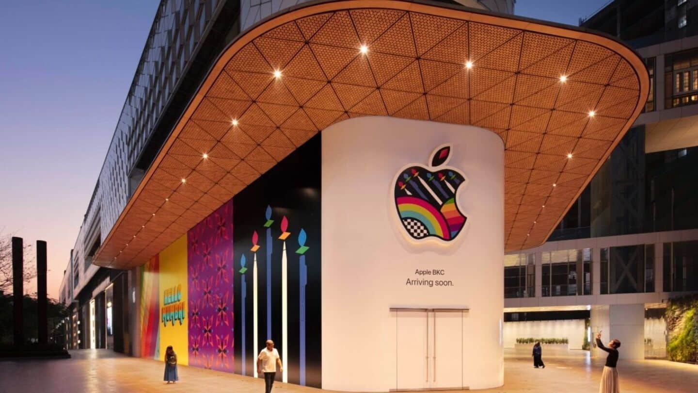 Apple posts record quarterly growth with over $95B revenue Apple posts record quarterly growth with over $95B revenue
