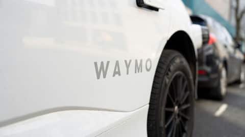 Autonomous vehicles must not obstruct emergency responders: US safety agency