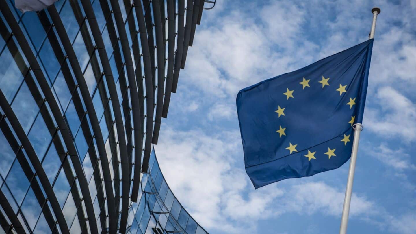 Apple defends Google against EU's push to open Android services 