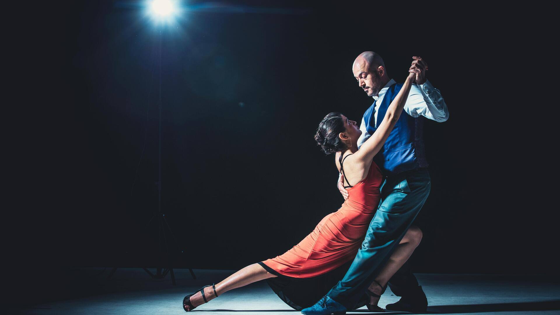 5 ballroom dance moves every beginner must try