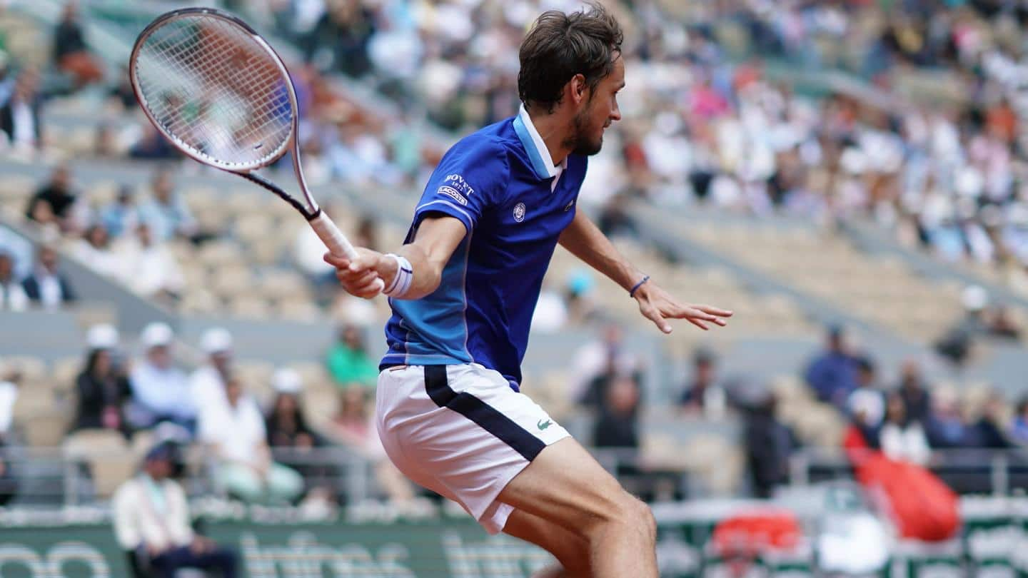 2022 French Open: Daniil Medvedev beats Djere, reaches third round