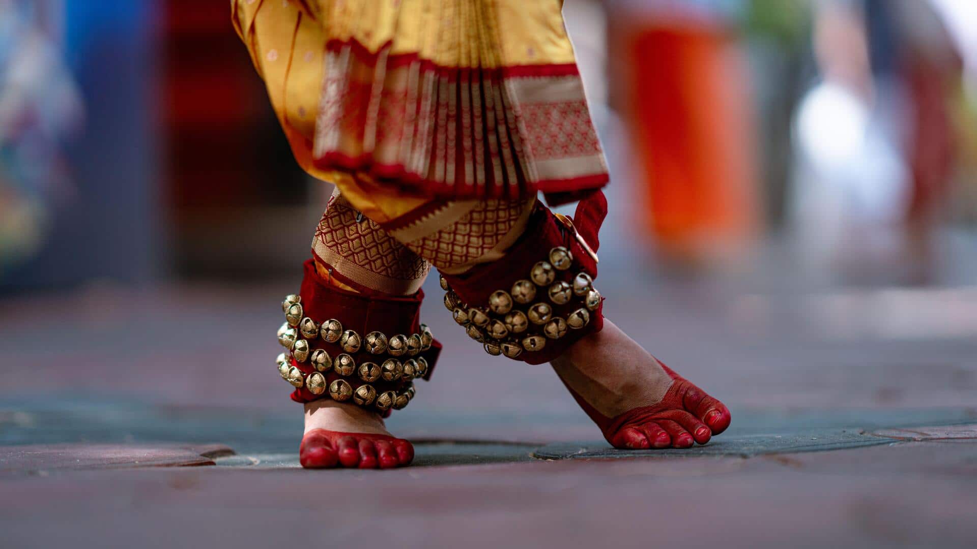 Want to learn kathak? Start with these 5 footwork moves