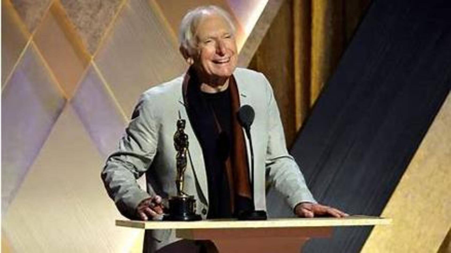 'Dead Poets Society' director Peter Weir to receive Golden Lion 
