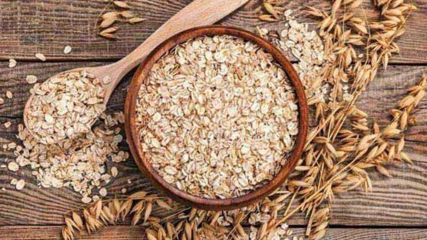 Oatmeal and yogurt paste soothes the skin Oatmeal and yogurt paste soothes the skin