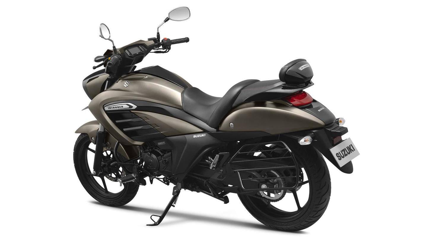 It has disc brakes on both the wheels It has disc brakes on both the wheels
