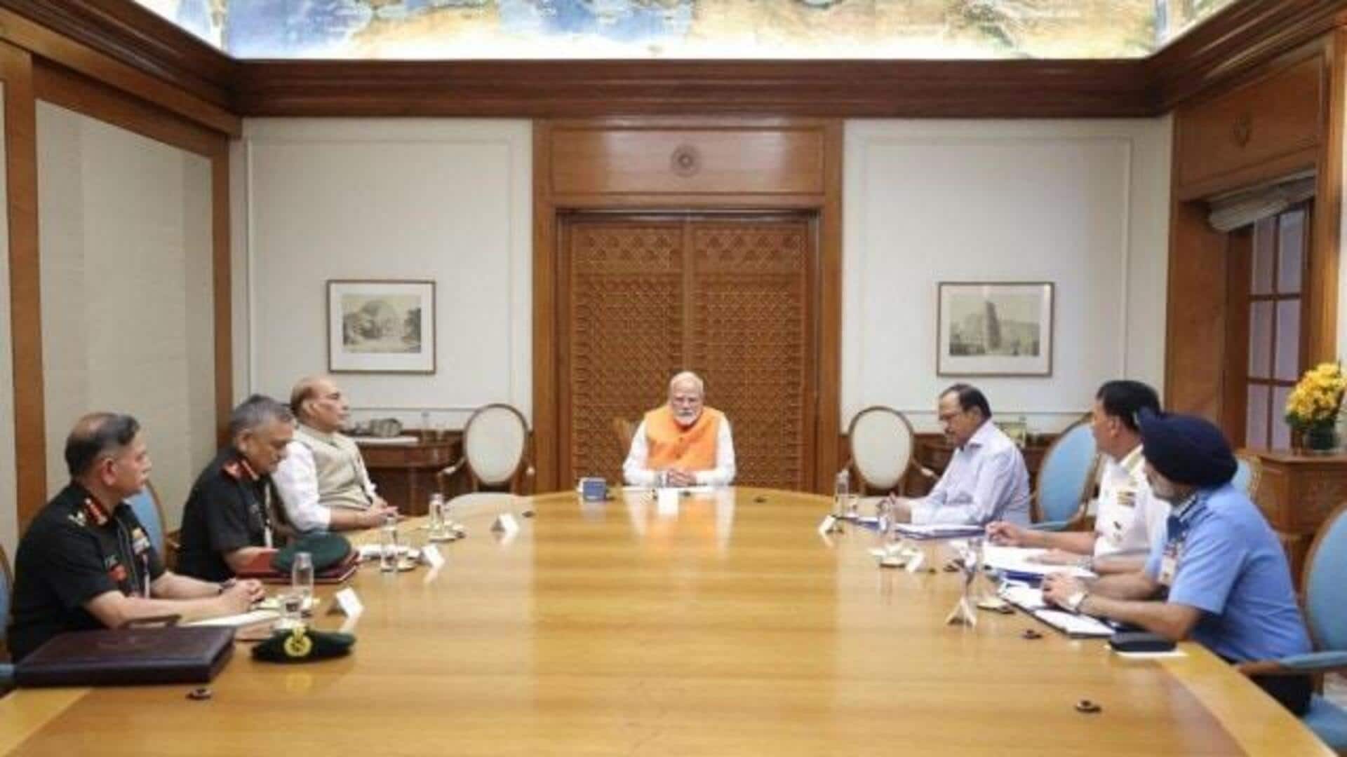 PM Modi meets defense secretary amid tension with Pakistan PM Modi meets defense secretary amid tension with Pakistan