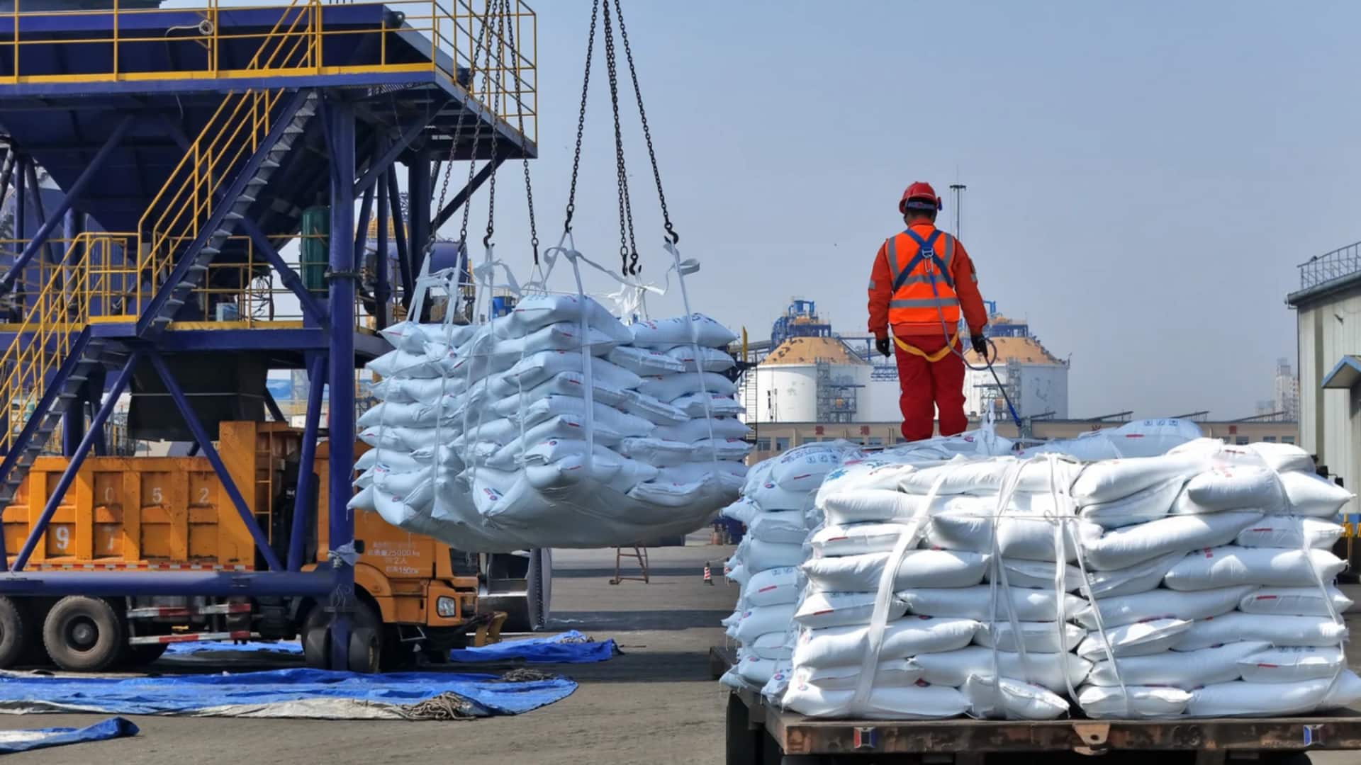 'Stop building your stockpiles': Ex-World Bank head to China
