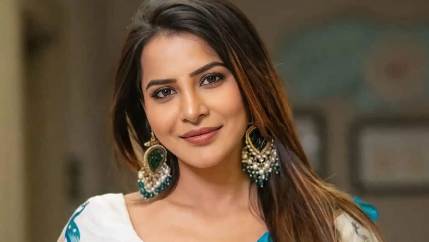 Telugu actor Ashu Reddy reacts amid ₹9cr cheating allegations