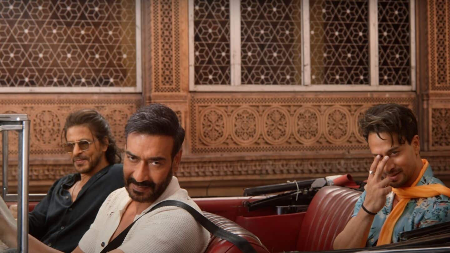 SRK, Ajay, Tiger Shroff get show-cause notices over Vimal ad