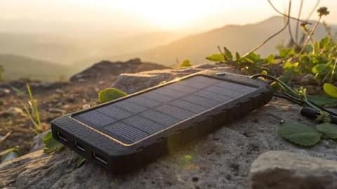 Solar-powered chargers: Your outdoor power solution 