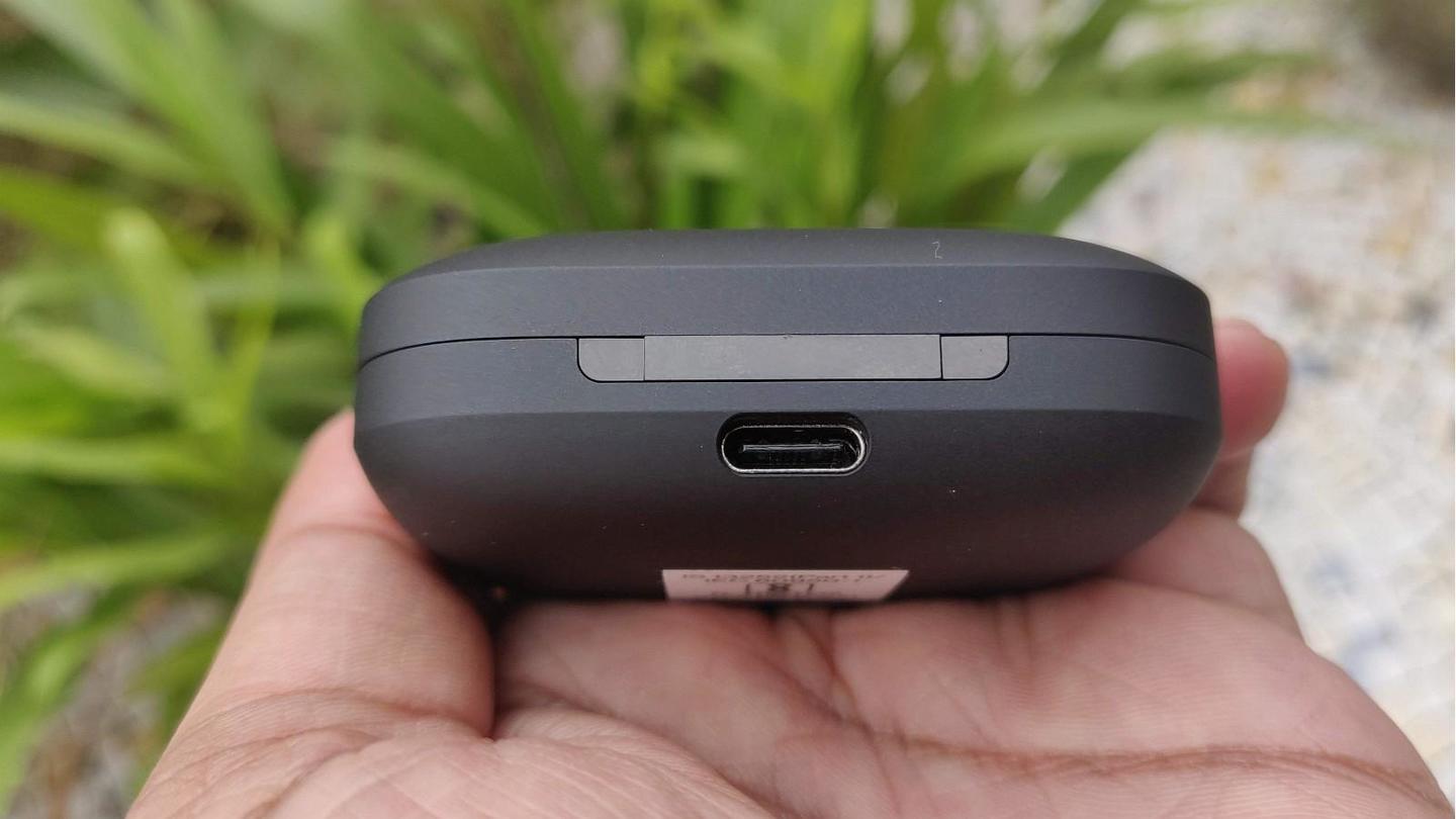 Average call quality, good battery life Average call quality, good battery life
