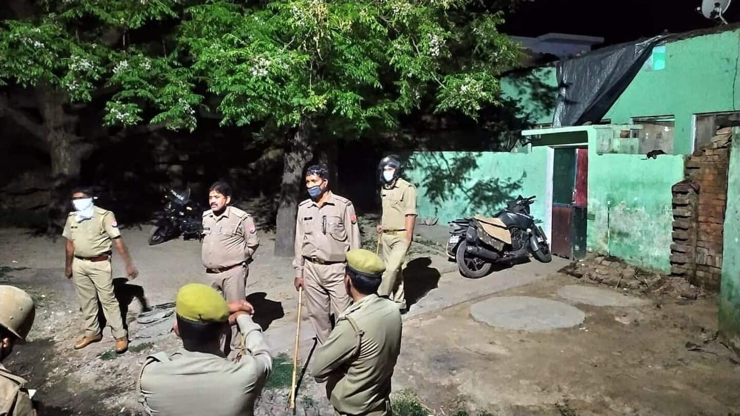 UP villagers beat Google Maps team, mistaking them for thieves UP villagers beat Google Maps team, mistaking them for thieves