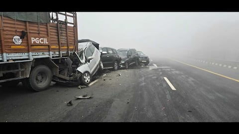 Buses, cars crash amid fog on Delhi-Agra Expressway; 4 killed