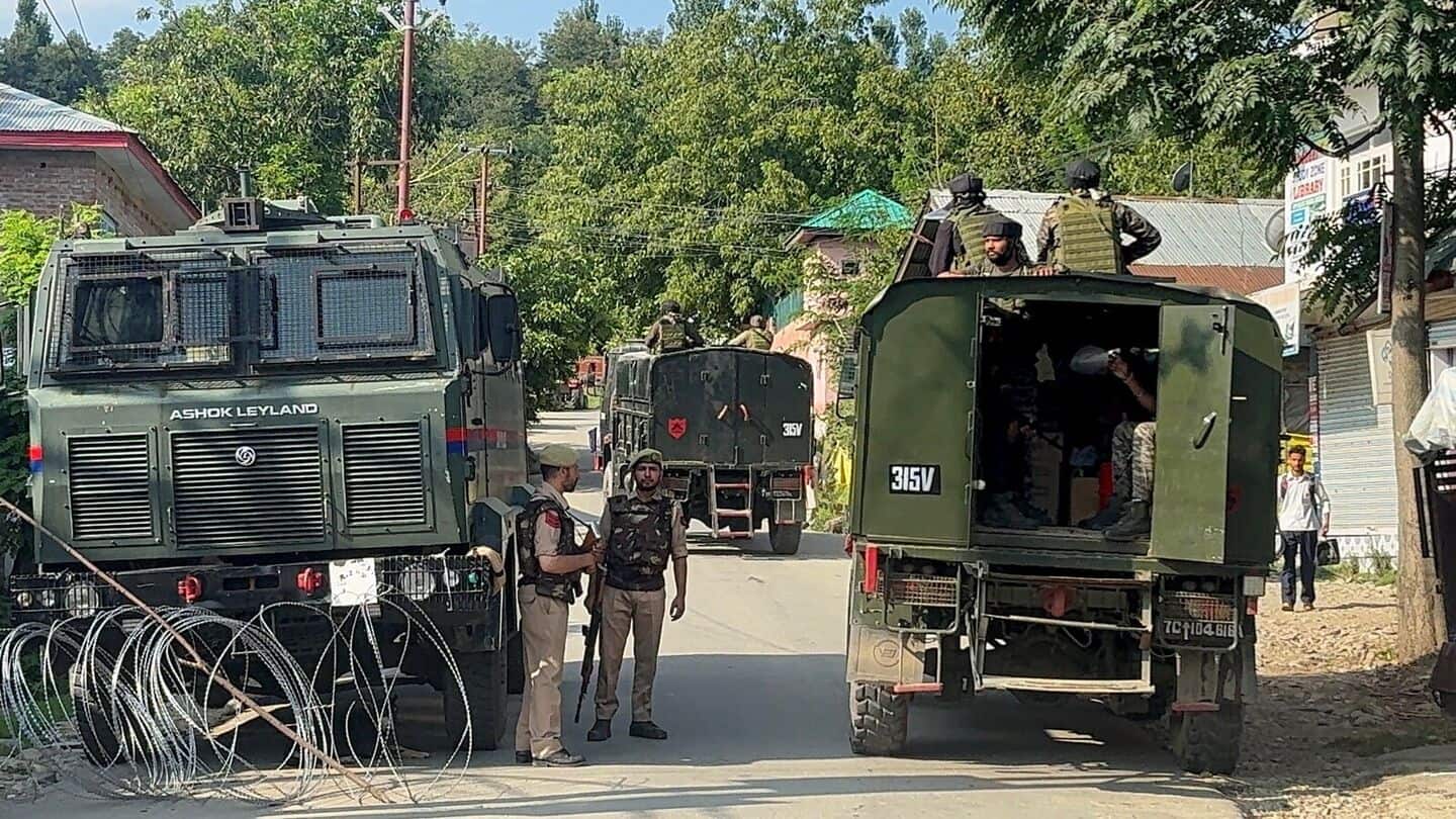 Encounter breaks out in J&K's Kulgam; terrorist killed, soldiers injured Encounter breaks out in J&K's Kulgam; terrorist killed, soldiers injured