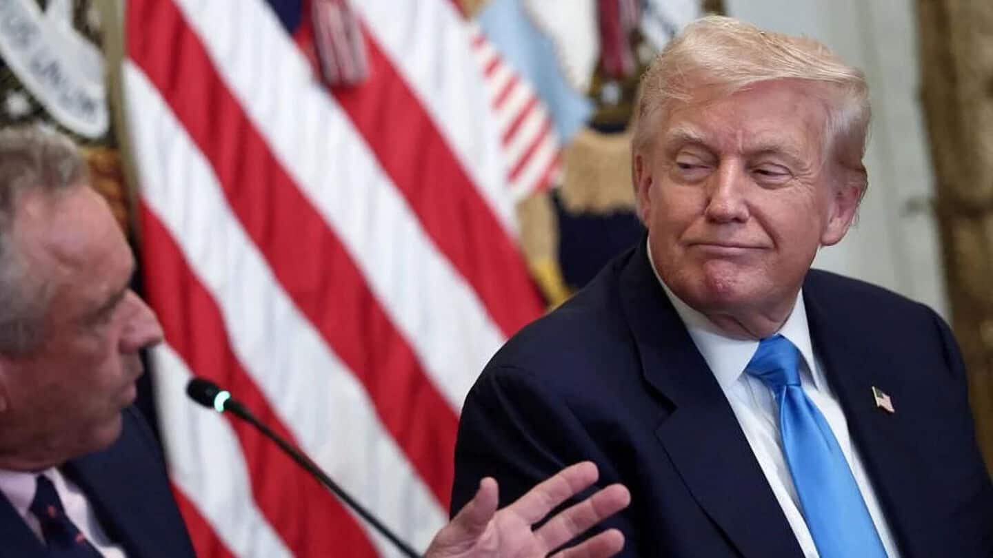 Trump announces new US-Pakistan deal to develop 'massive' oil reserves Trump announces new US-Pakistan deal to develop 'massive' oil reserves