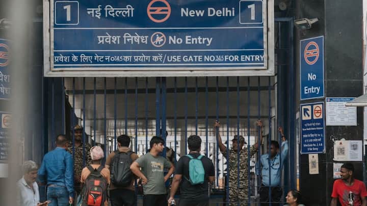 Anti-CEC protests: 11 Delhi metros shut, Section 163 imposed 